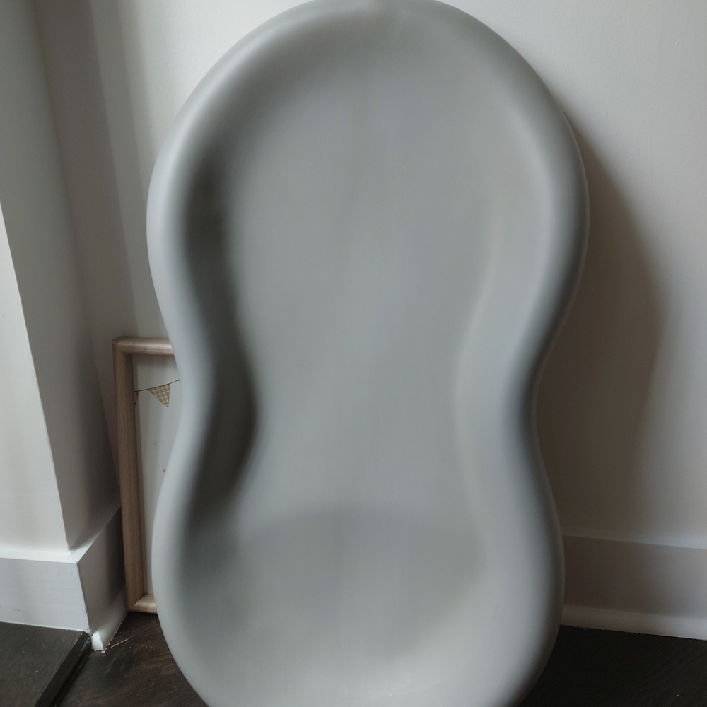 Keekaroo Peanut Diaper Changer - Gray